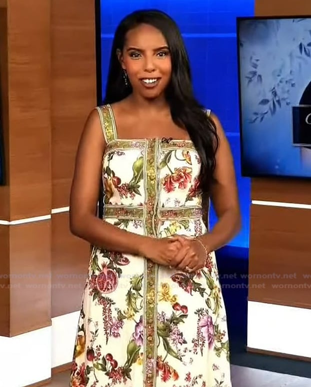 Mona's floral print tie strap dress on Extra