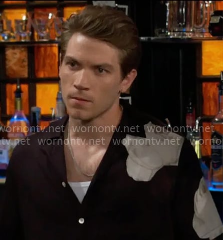 Noah's black and white floral shirt on The Young and the Restless