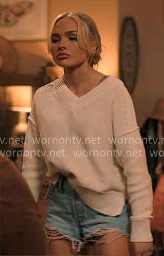 Oreana's white v-neck sweater on Dutton Ranch
