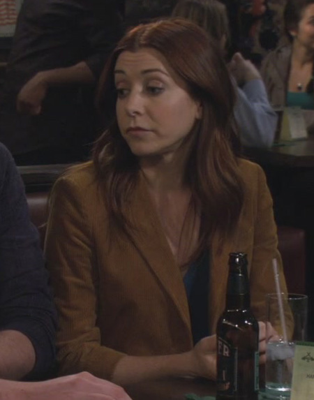 Lily’s mustard yellow blazer on How I met your mother