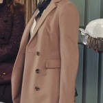 Robin’s cream coat on How I met your mother