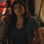 Penny’s blue block tee on Happy Endings