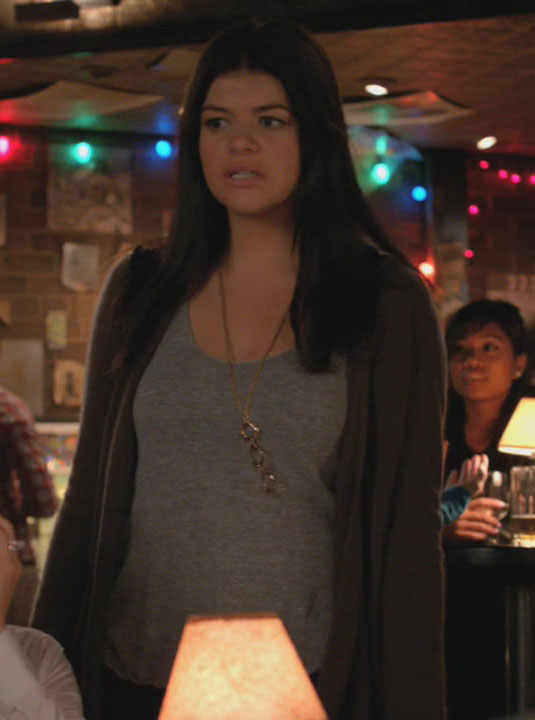 Penny’s necklace on Happy Endings