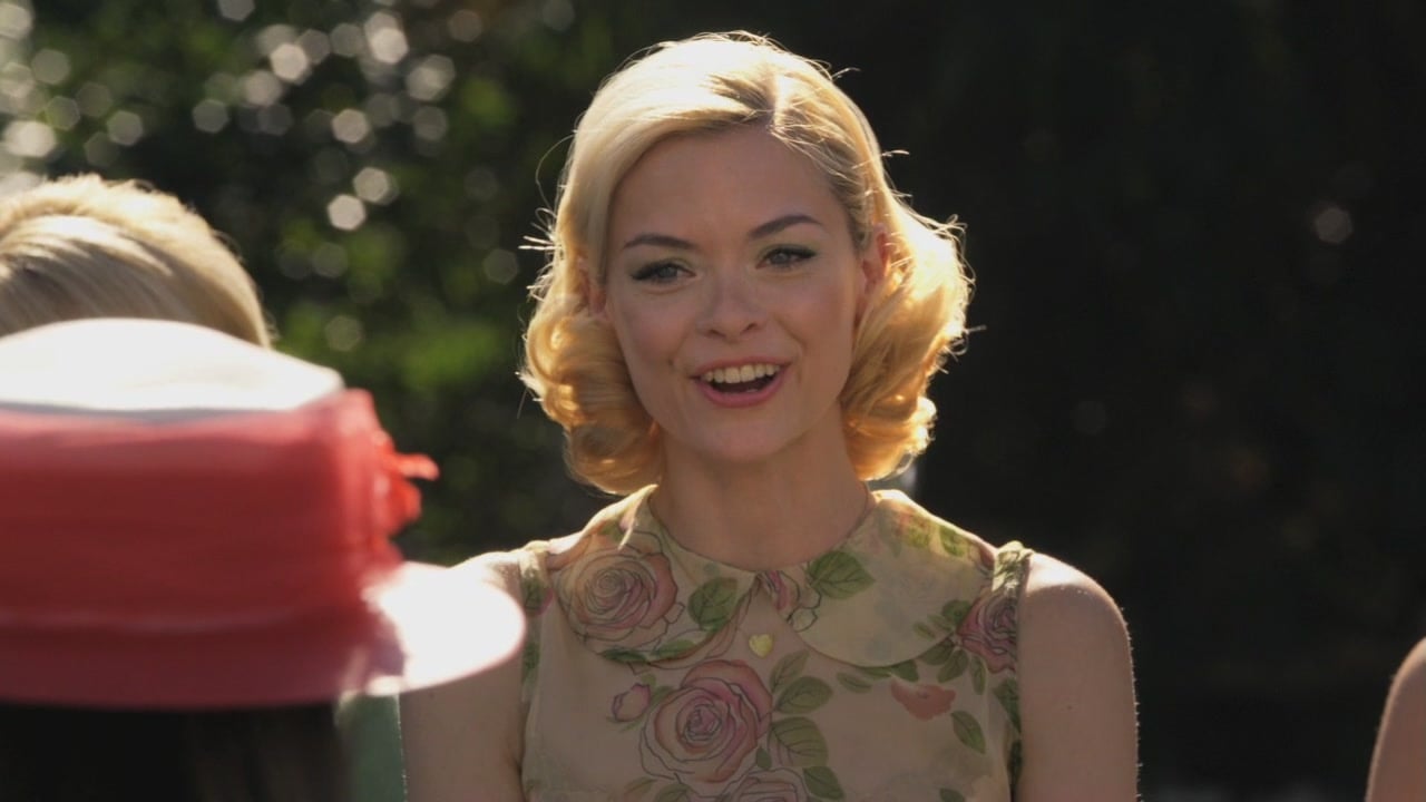 Lemon’s floral peter pan blouse on Hart of Dixie