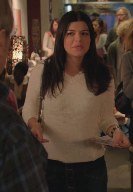 Penny’s white sweater on Happy Endings