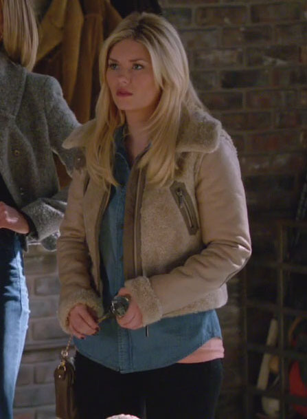Alex’s cream wool jacket on Happy Endings