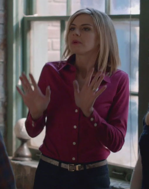 Jane’s hot pink longsleeve shirt on Happy Endings