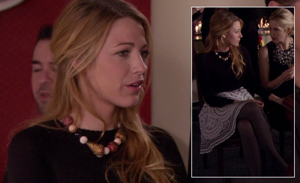 Serena’s white circle patterned skirt with grey tights and shell necklace on Gossip Girl