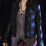 Aria’s geometric print jeans and black denim/leather combo jacket on Pretty Little Liars