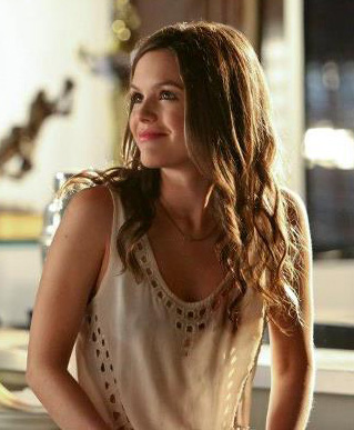 Zoe’s white eyelet top on Hart of Dixie