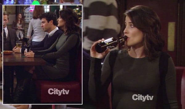 Robin's green and black long dress on HIMYM Season 8