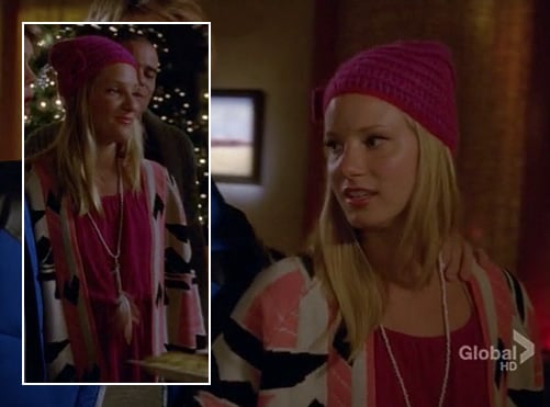 Brittanys pink bow beanie on Glee