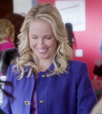 Gwen's purple coat on The Mindy Project