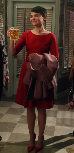 Mary's red dress on Once Upon a Time