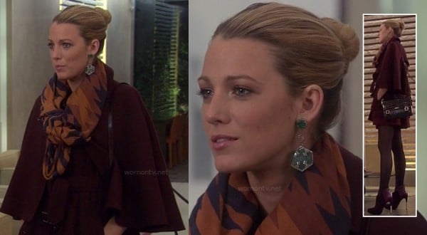 Serena's burgundy coat on Gossip Girl