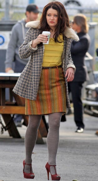 Belle's orange and green striped wool skirt on OUAT