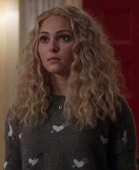 Carrie's grey heart arrow sweater on The Carrie Diaries