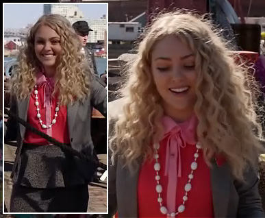 Carrie's pink shirt with pearls on The Carrie Diaries