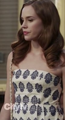 Charlotte's strapless printed dress on Revenge