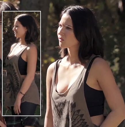 Olivia Munns brown skull tank top