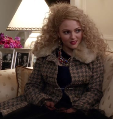 Carrie's check houdstooth coat with furry collar on The Carrie Diaries