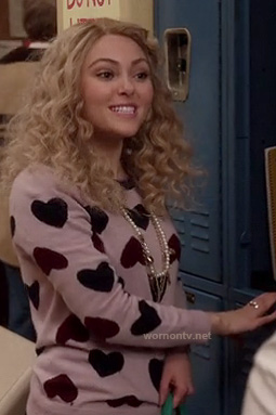 Carrie's heart pullover on The Carrie Diaries