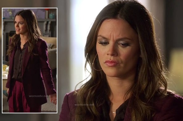 Zoe Harts burgundy blazer on Hart of Dixie