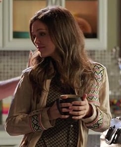 Rachel Bilsons trench coat on Hart of Dixie