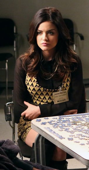 Aria's yellow geo print top on PLL