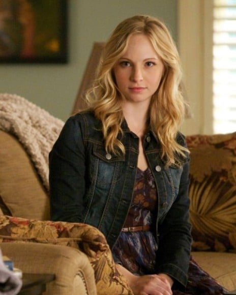 Caroline's purple floral dress on The Vampire Diaries