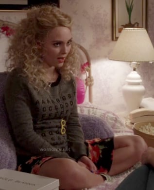 Carrie's alphabet jumper on The Carrie Diaries