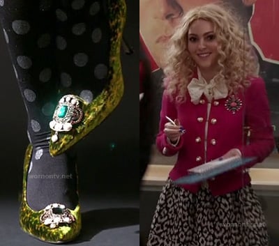 Carrie's green pearl pumps on The Carrie Diaries