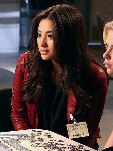 Emily's red leather jacket on PLL