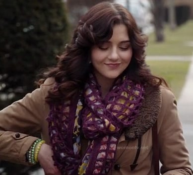 Maggie's purple knit scarf on The Carrie Diaries