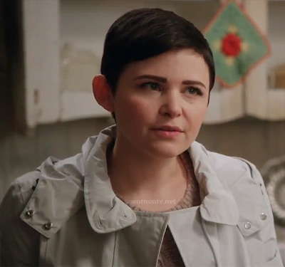 Mary (Snow White)’s White jacket on Once Upon a Time