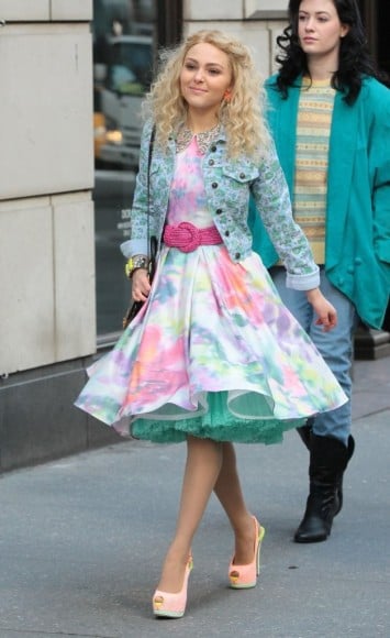 Carrie's pink watercolor dress and studded denim jacket on The Carrie Diaries