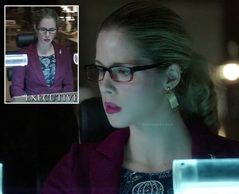 Felicity’s hot air balloon print top on Arrow