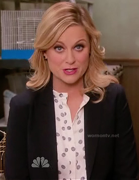 Leslie’s white polka dot blouse on Parks and Recreation