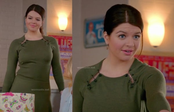 Penny's green longsleeved dress on Happy Endings