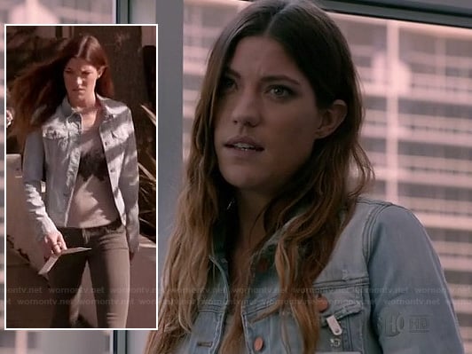 Debra’s lightwash denim jacket on Dexter