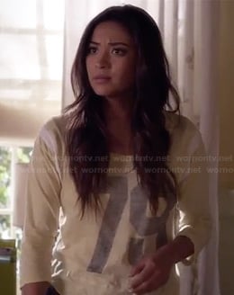 Emily’s yellow “79” tee on Pretty Little Liars