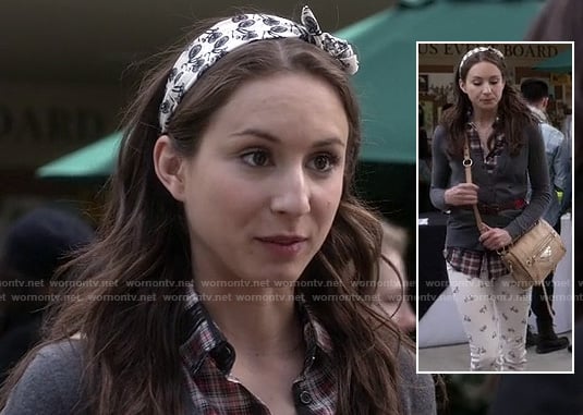 Spencer's bike print headband and jeans on PLL