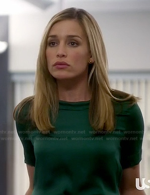 Annie’s green short sleeve blouse on Covert Affairs