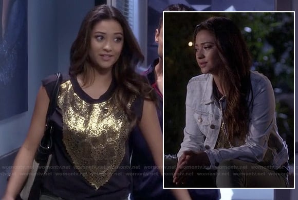 Emily's black and gold tshirt on PLL