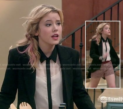 Lennox’s black blazer with tail, black and white contrast shirt and red shorts on Melissa & Joey
