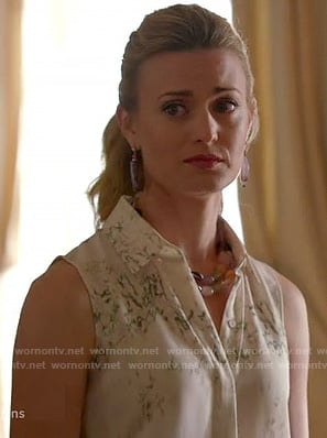 Paige's white and green patterned blouse on Royal Pains