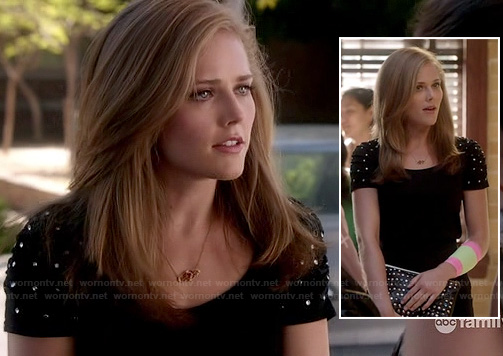 Regina’s black ruched sleeve top on Twisted