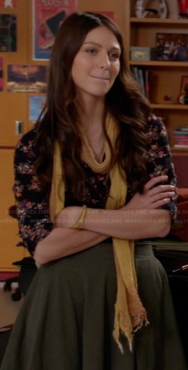 Marley’s army green flared skirt and black floral top on Glee