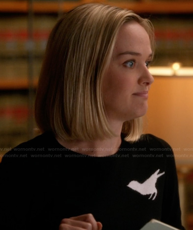 Robyn’s bird sweater on The Good Wife