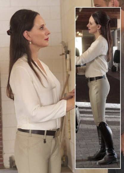 Victoria's riding outfit on Revenge